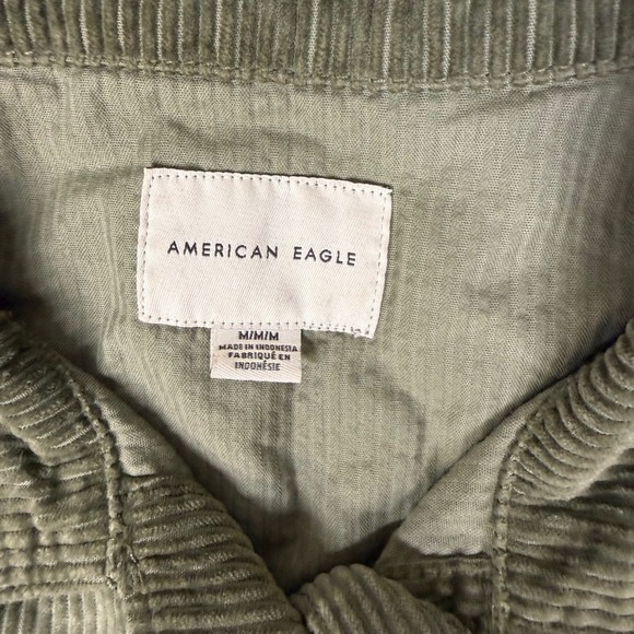 American Eagle Corduroy Cropped Shacket Olive Green Womens Medium Frayed Hem‎ - Picture 3 of 8